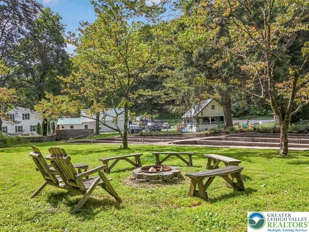 3585 Fairyland Road, Franklin Twp, PA 18235