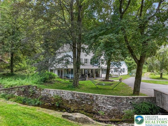 3585 Fairyland Road, Franklin Twp, PA 18235