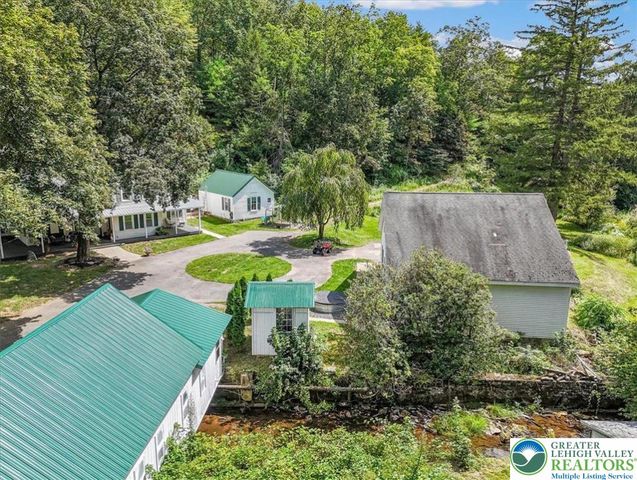 3585 Fairyland Road, Franklin Twp, PA 18235