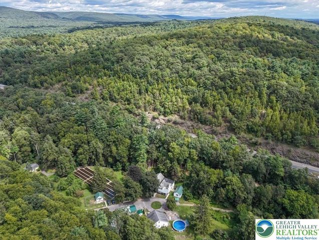 3585 Fairyland Road, Franklin Twp, PA 18235