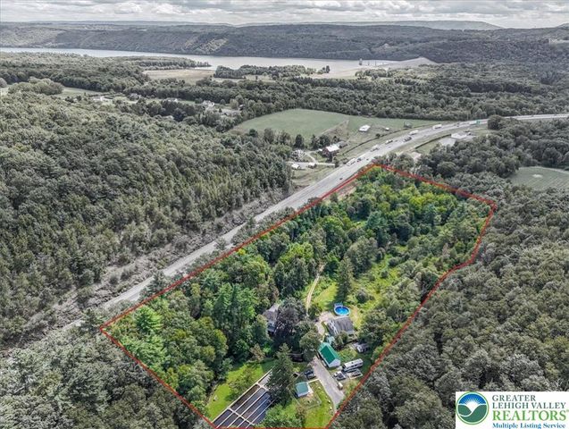 3585 Fairyland Road, Franklin Twp, PA 18235