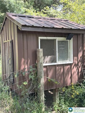 3585 Fairyland Road, Franklin Twp, PA 18235