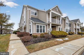901-A SAXONY DR, Mount Laurel, NJ 08054
