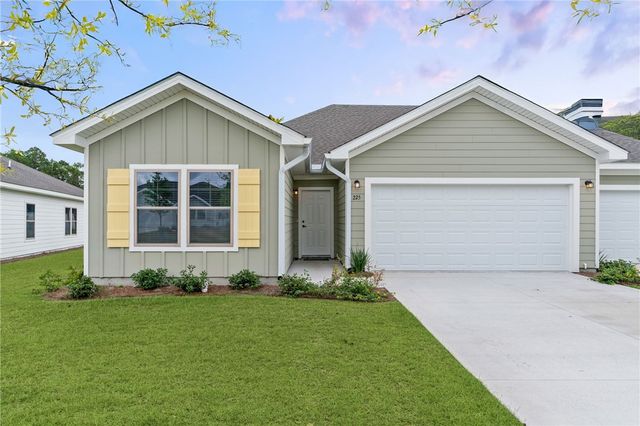 281 Bottlebrush Walk, Brunswick, GA 31525