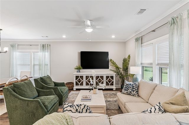 281 Bottlebrush Walk, Brunswick, GA 31525