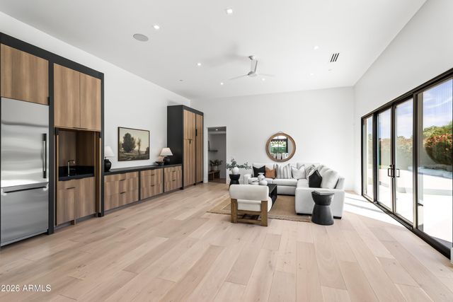 6601 E SAN MIGUEL Avenue, Paradise Valley, AZ 85253