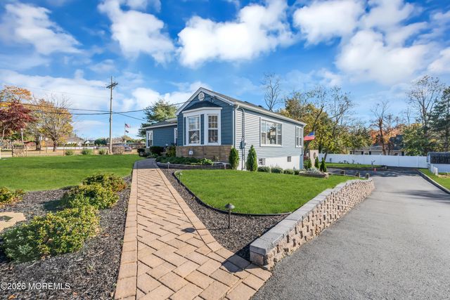 294 Leonardville Road, Belford, NJ 07718