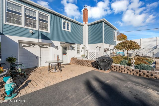 294 Leonardville Road, Belford, NJ 07718