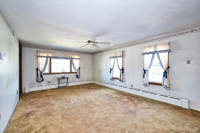 504 Russells Mills Rd, Dartmouth, MA 02748