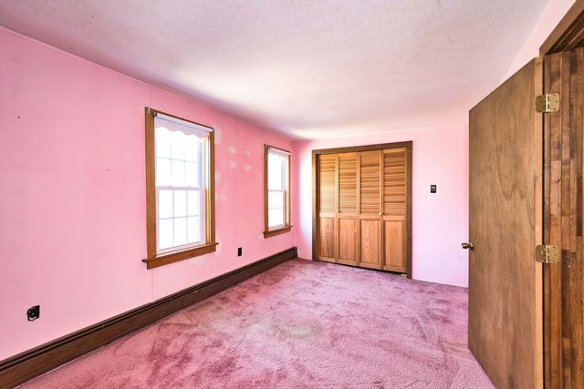 504 Russells Mills Rd, Dartmouth, MA 02748