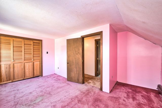 504 Russells Mills Rd, Dartmouth, MA 02748