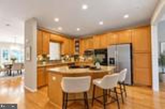 8906 LEE MANOR DR, Ellicott City, MD 21043