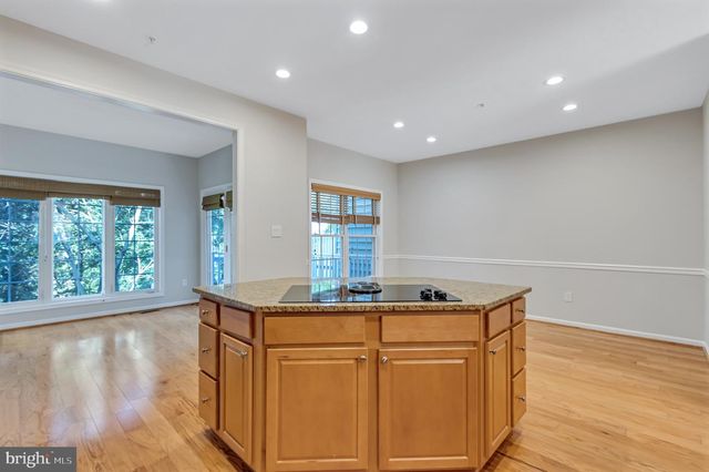 8906 LEE MANOR DR, Ellicott City, MD 21043