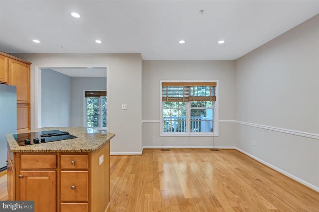 8906 LEE MANOR DR, Ellicott City, MD 21043
