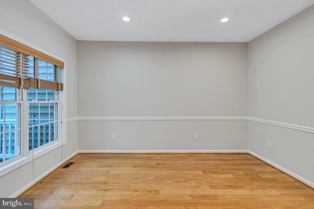 8906 LEE MANOR DR, Ellicott City, MD 21043