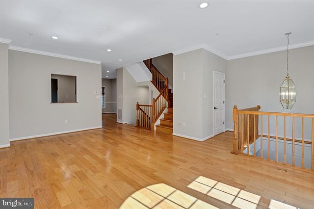 8906 LEE MANOR DR, Ellicott City, MD 21043