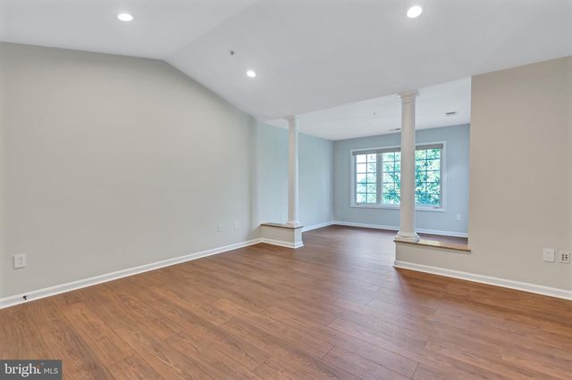 8906 LEE MANOR DR, Ellicott City, MD 21043