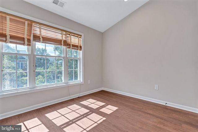8906 LEE MANOR DR, Ellicott City, MD 21043