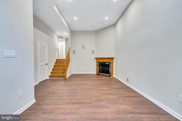 8906 LEE MANOR DR, Ellicott City, MD 21043