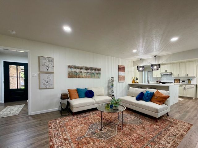3609 Country Club Road, Arlington, TX 76013