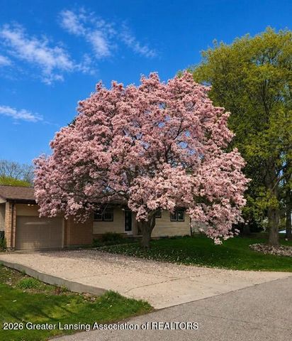 3628 Aragon Drive, Lansing, MI 48906