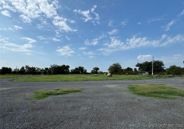 5282 E 53rd Street S, Muskogee, OK 74403