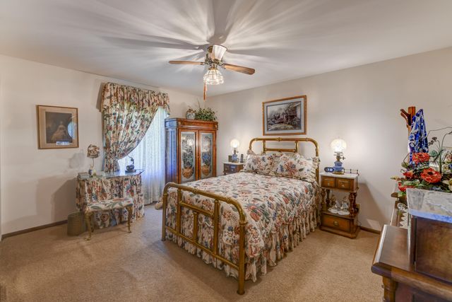 9617 White Oak Avenue, Munster, IN 46321