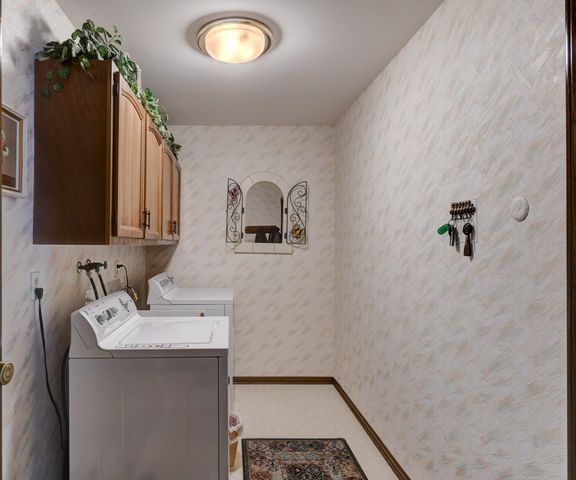 9617 White Oak Avenue, Munster, IN 46321