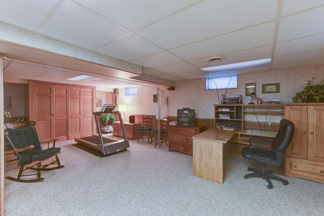 9617 White Oak Avenue, Munster, IN 46321