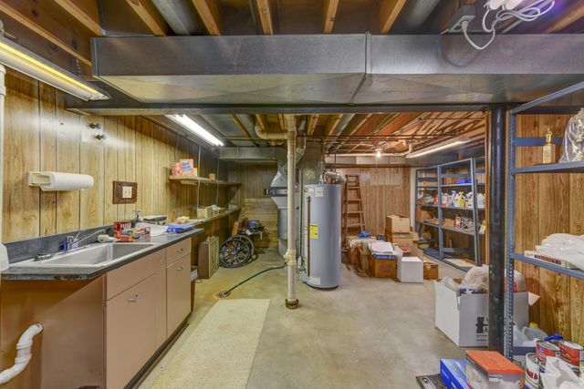 9617 White Oak Avenue, Munster, IN 46321