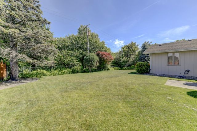9617 White Oak Avenue, Munster, IN 46321
