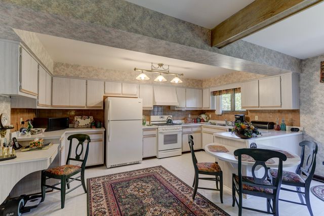 9617 White Oak Avenue, Munster, IN 46321