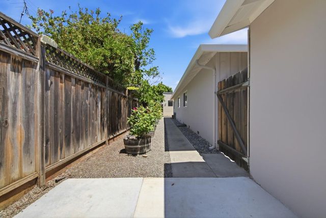 1479 Holt Avenue, Los Altos, CA 94024