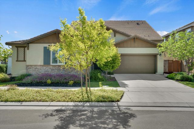 17562 Graceada Ln, Lathrop, CA 95330