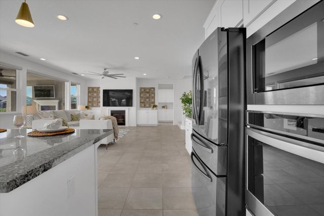 17562 Graceada Ln, Lathrop, CA 95330