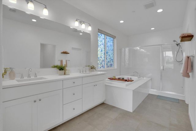 17562 Graceada Ln, Lathrop, CA 95330