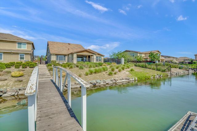 17562 Graceada Ln, Lathrop, CA 95330