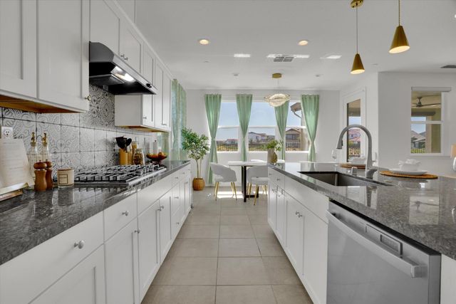 17562 Graceada Ln, Lathrop, CA 95330