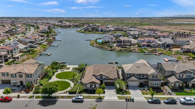 17562 Graceada Ln, Lathrop, CA 95330