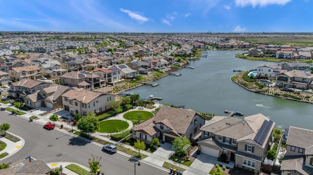 17562 Graceada Ln, Lathrop, CA 95330