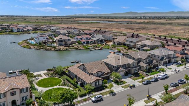 17562 Graceada Ln, Lathrop, CA 95330