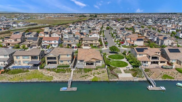17562 Graceada Ln, Lathrop, CA 95330