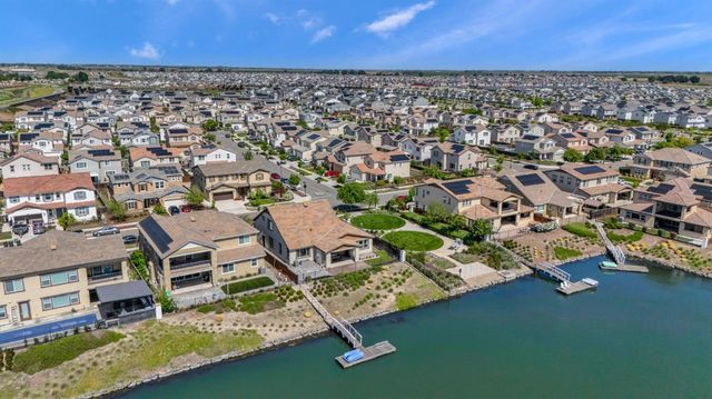 17562 Graceada Ln, Lathrop, CA 95330