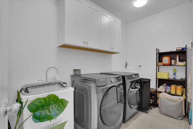 17562 Graceada Ln, Lathrop, CA 95330