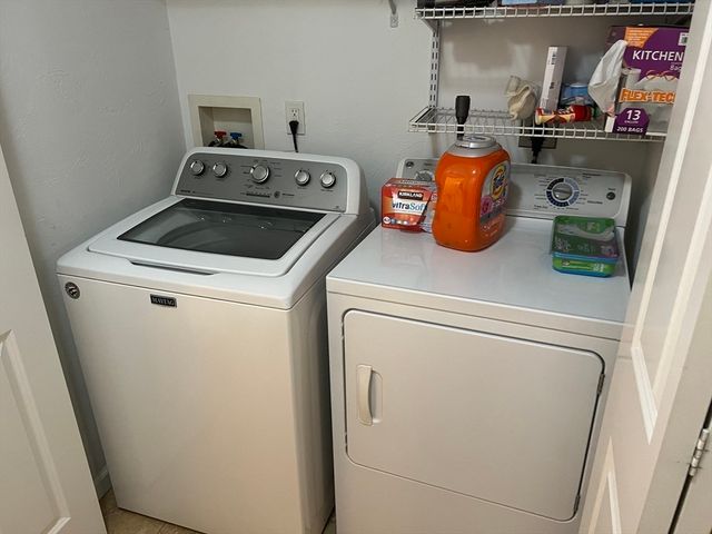 9 Daniel Dr, Oxford, MA 01537