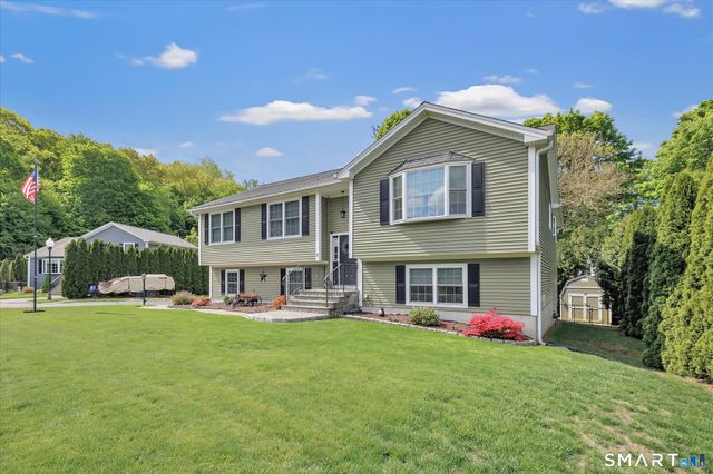 2 Gracie Lane, Ansonia, CT 06401