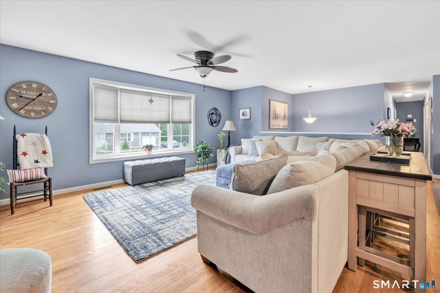 2 Gracie Lane, Ansonia, CT 06401