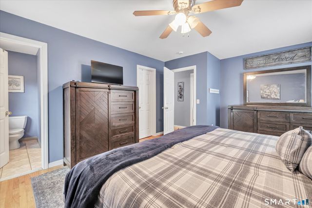 2 Gracie Lane, Ansonia, CT 06401