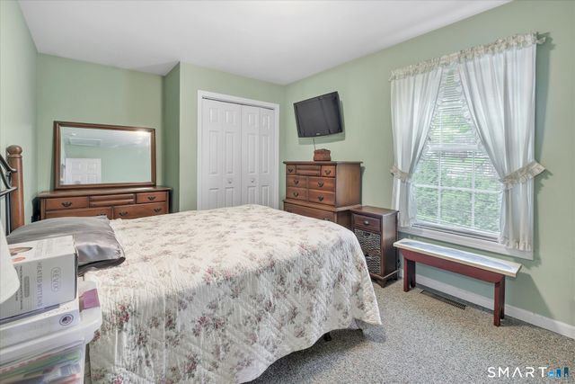 2 Gracie Lane, Ansonia, CT 06401