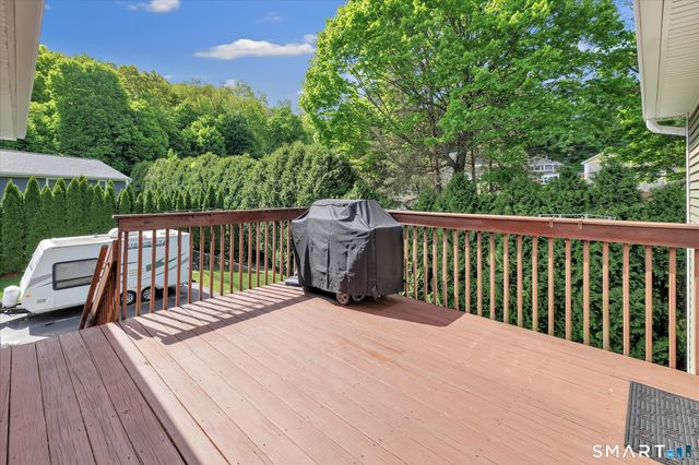 2 Gracie Lane, Ansonia, CT 06401